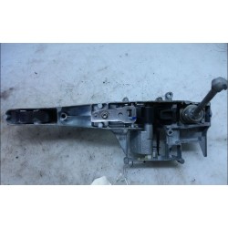 POIGNEE EXT PORTE AV G