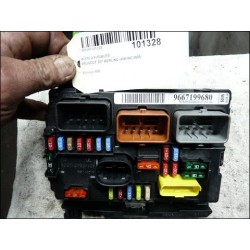 PLATINE FUSIBLE HABITACLE