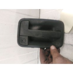 POIGNEE EXT PORTE AV G