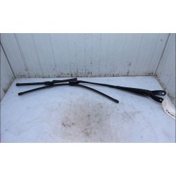 MOTEUR ESSUIE-GLACE AV