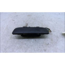 POIGNEE EXT PORTE AV G