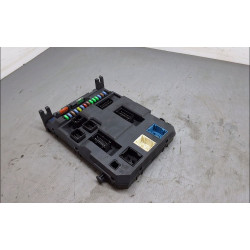 PLATINE FUSIBLE HABITACLE